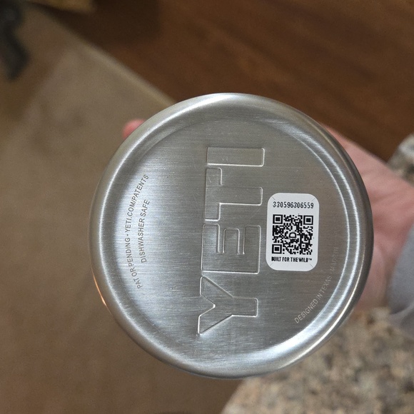 YETI Black Forest Green Tumbler (20 oz) - Picture 6 of 8